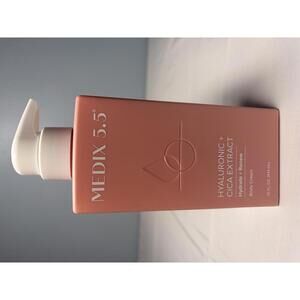 Medix 5.5 Hyaluronic + Cica Body Cream 15oz NEW